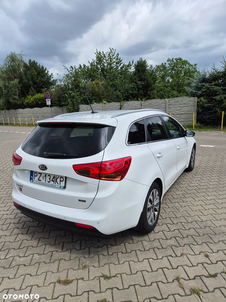 Kia Ceed 1.6 CRDi L Business Line - 4