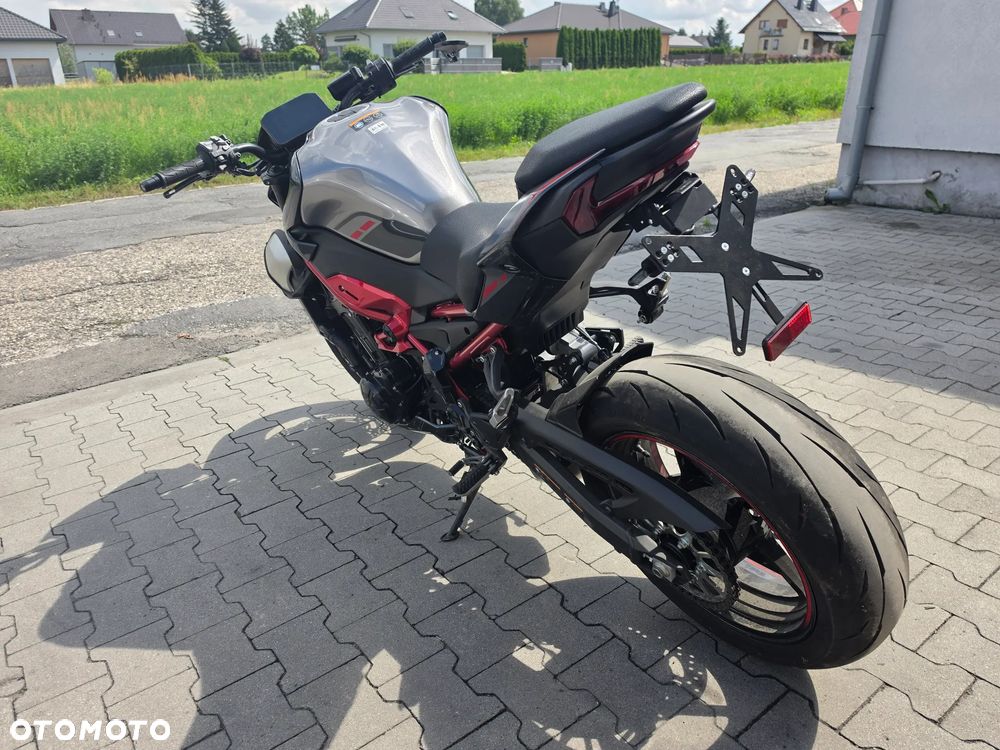 Kawasaki Z 900 - 6