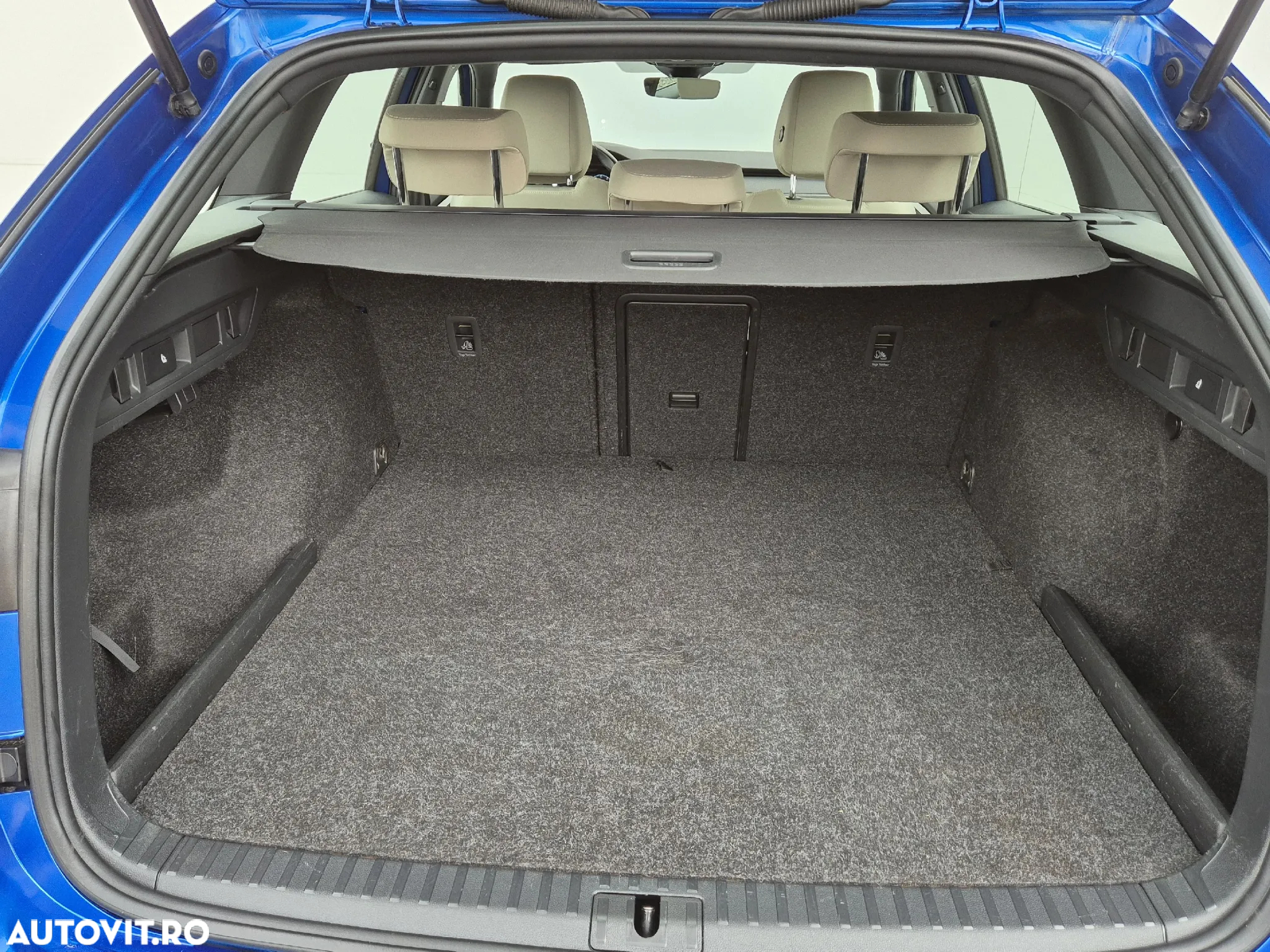 Skoda Octavia Combi 1.4 TSI iV DSG Style - 32