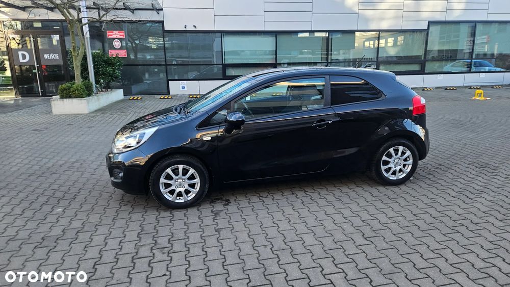 Kia Rio 1.4 Fifa World Cup Edition - 15
