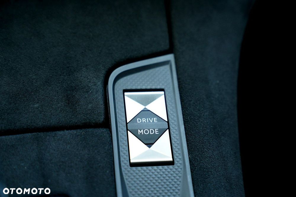 DS Automobiles DS 7 Crossback - 24