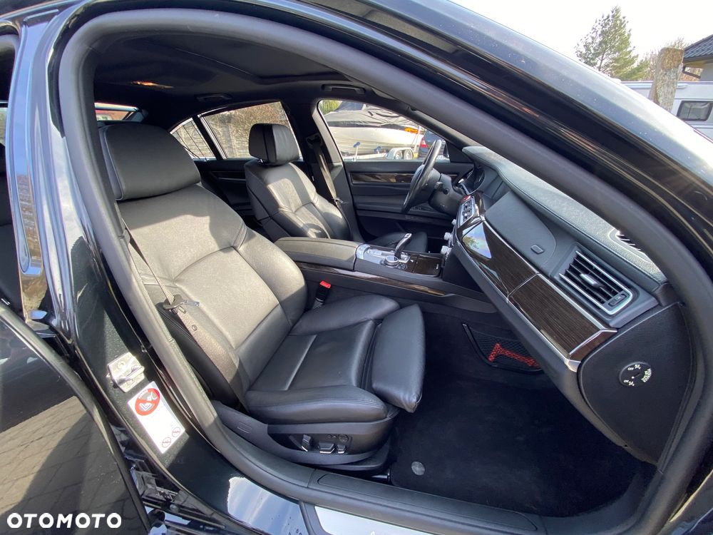 BMW Seria 7 ver-activehybrid - 25