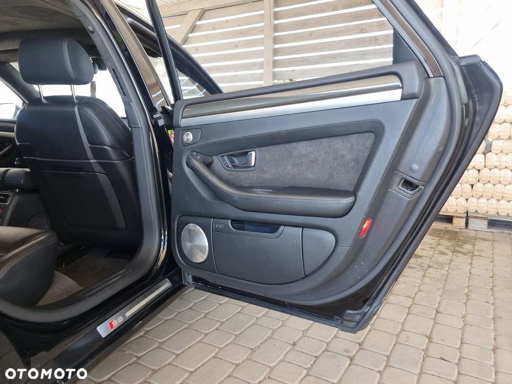 Audi S8 5.2 FSI Quattro - 35
