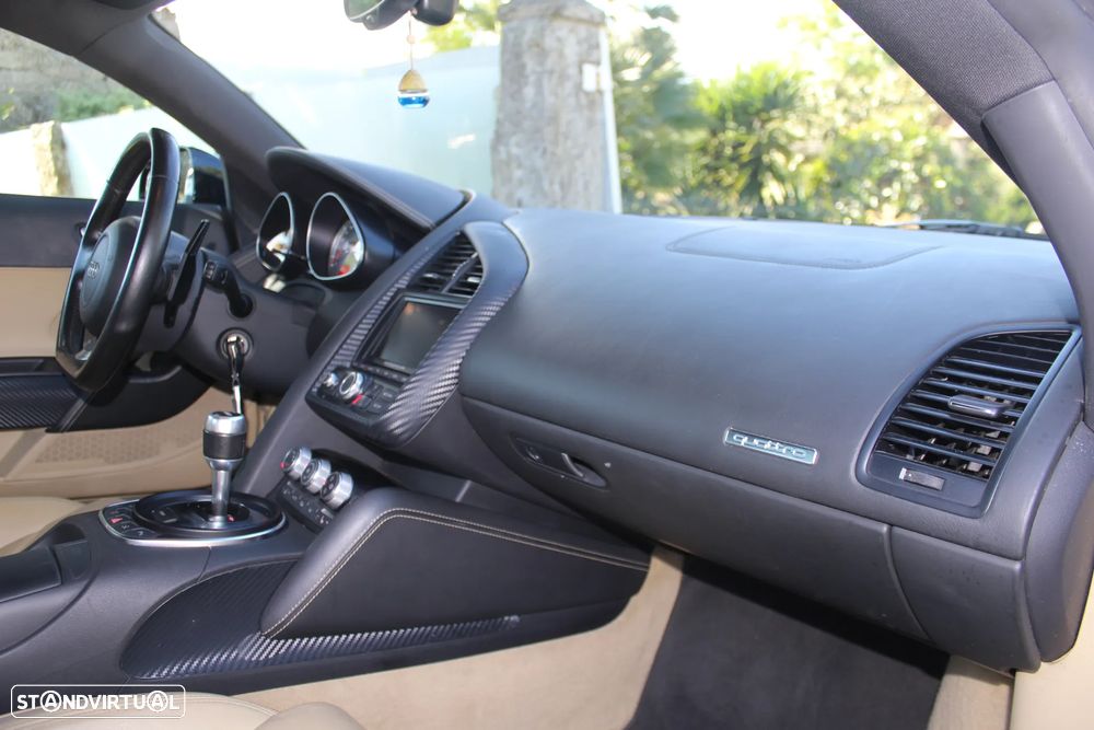 Audi R8 Coupé 4.2 FSI quattro R tronic - 26