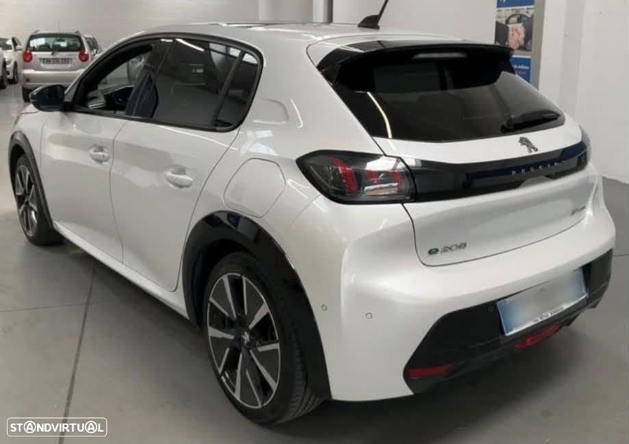 Peugeot e-208 Active — fotografia 8