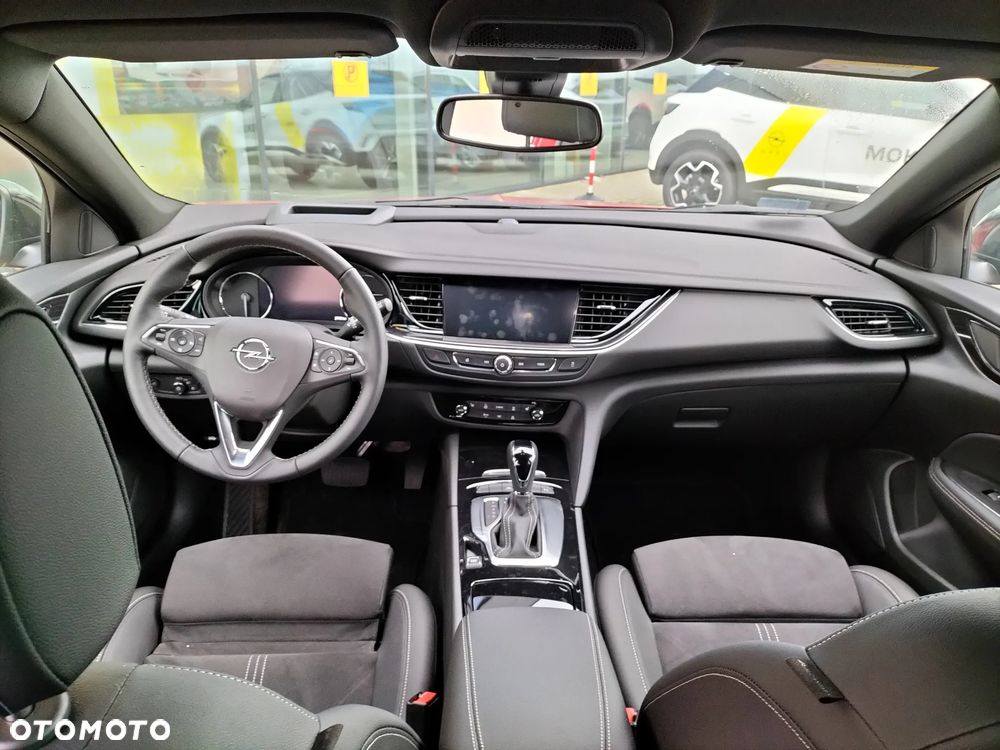 Opel Insignia - 32