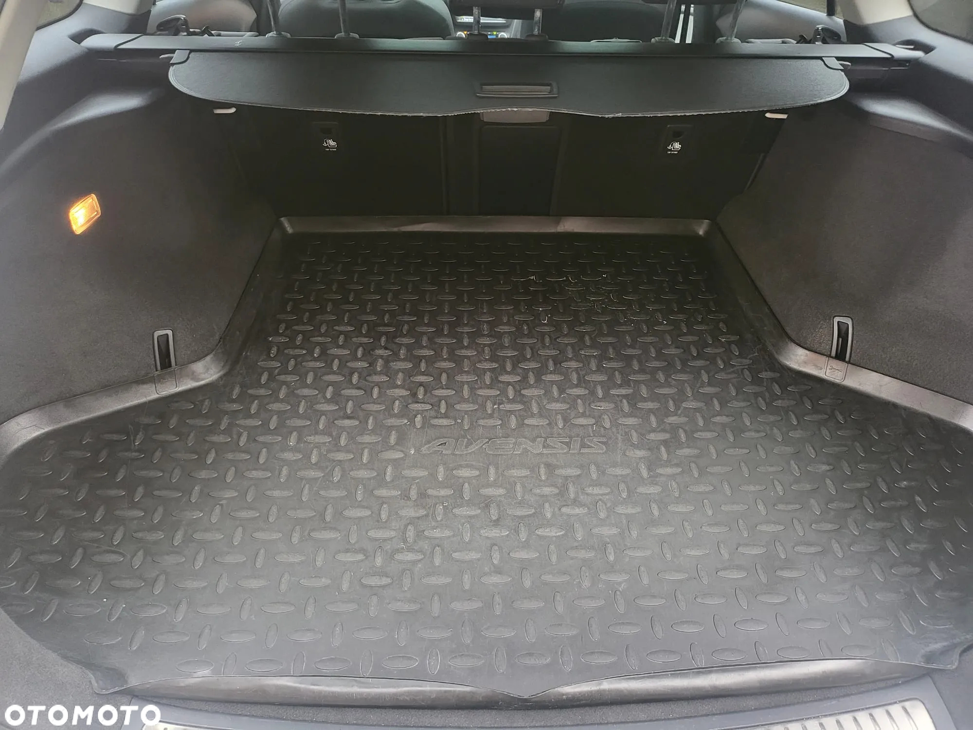Toyota Avensis Touring Sports 1.8 Executive - 26