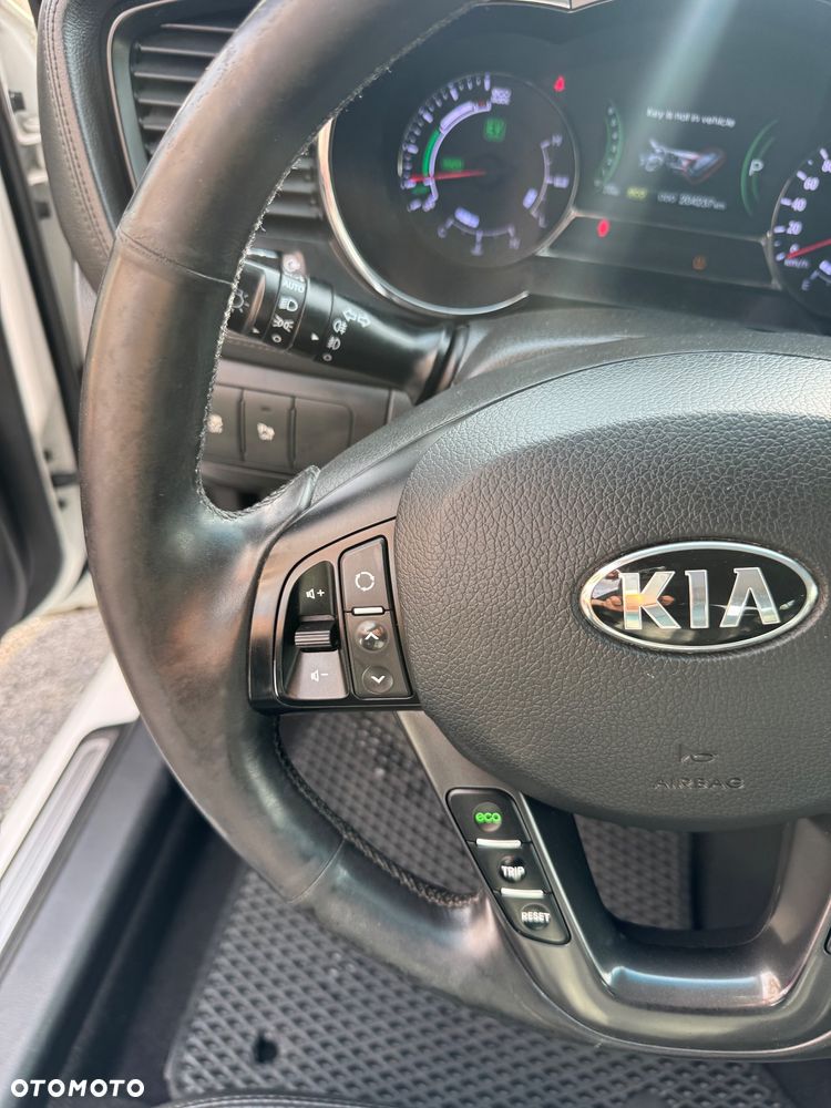 Kia Optima 2.0 Hybrid L - 32