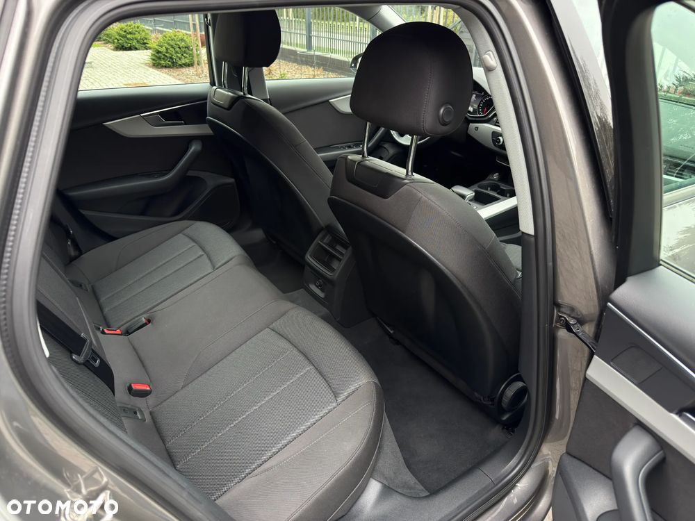 Audi A4 Avant 35 TFSI mHEV S tronic - 34