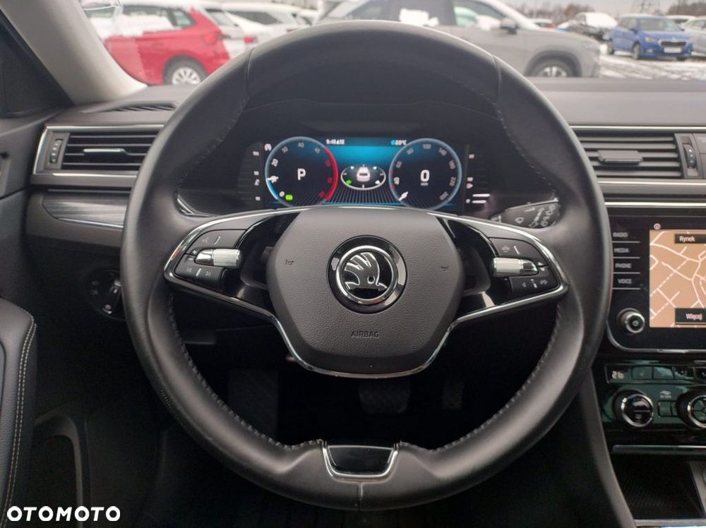 Skoda Superb 2.0 TDI SCR Style DSG - 30