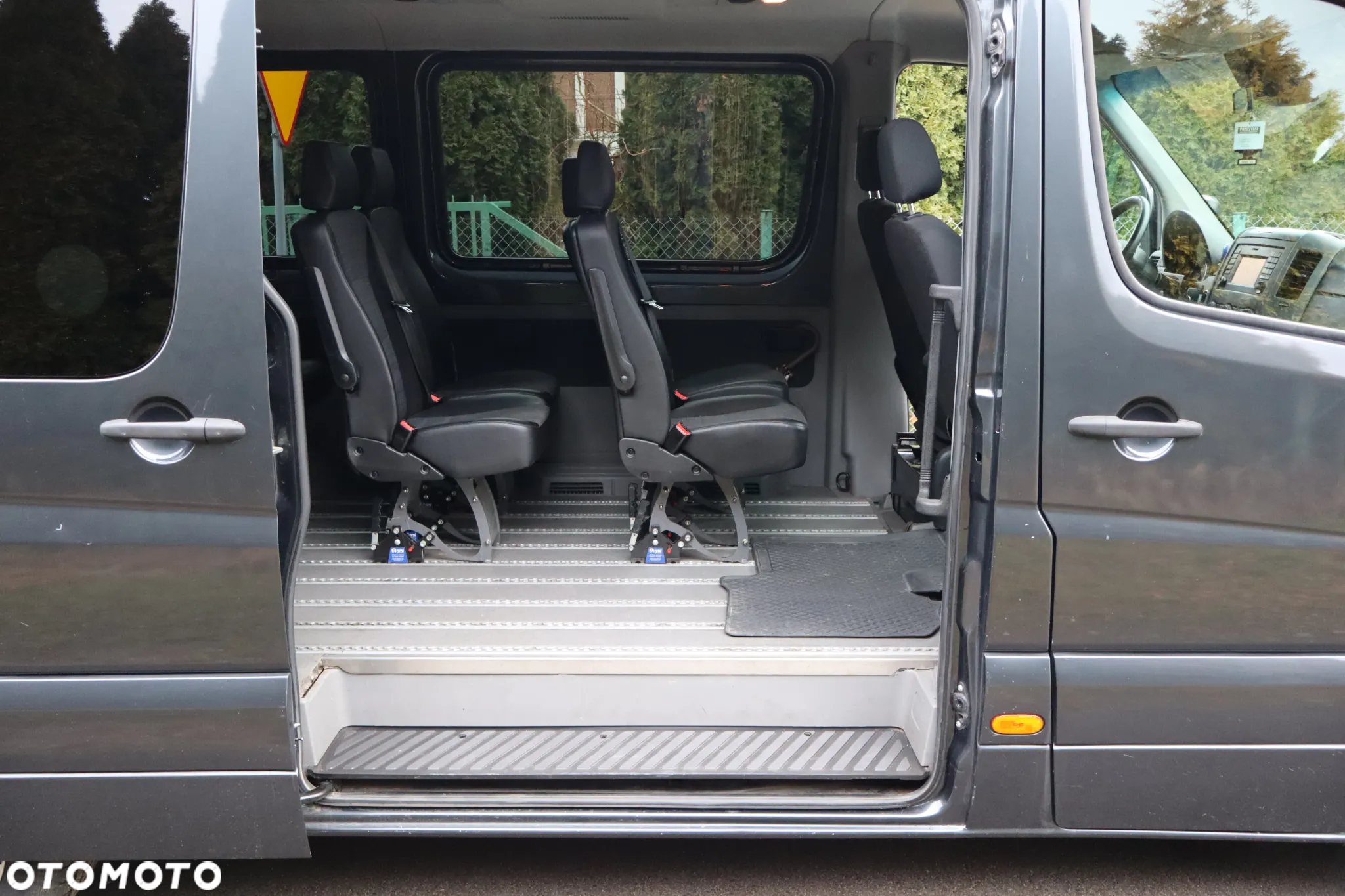 Mercedes-Benz Sprinter - 13