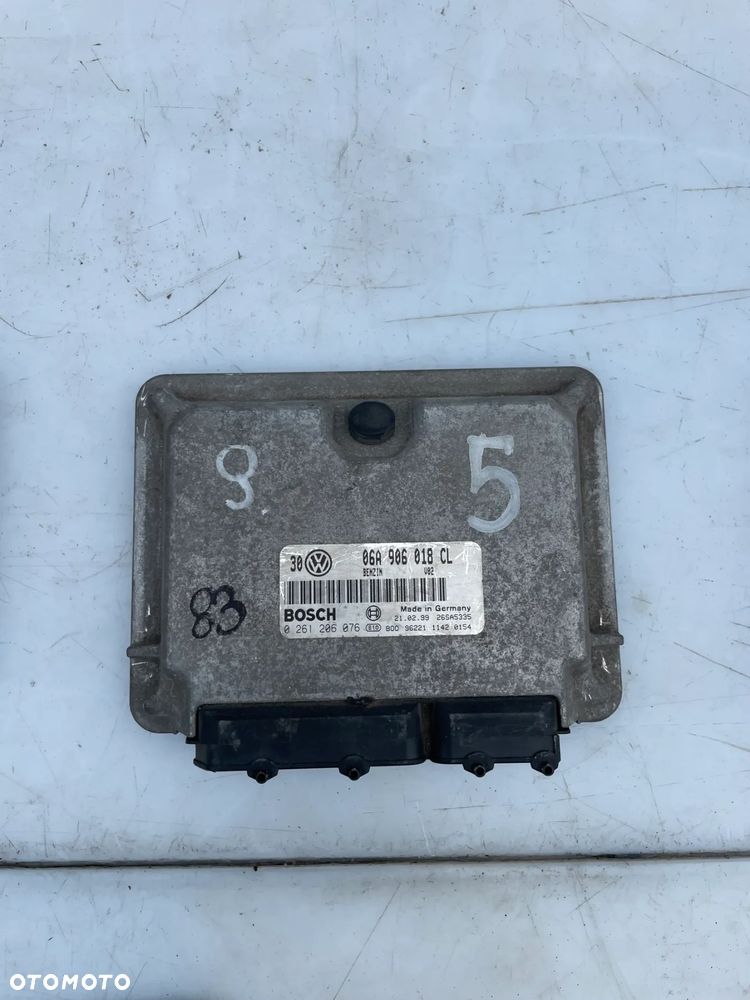 STEROWNIK SILNIKA VW GOLF IV  06A906018CL - 1