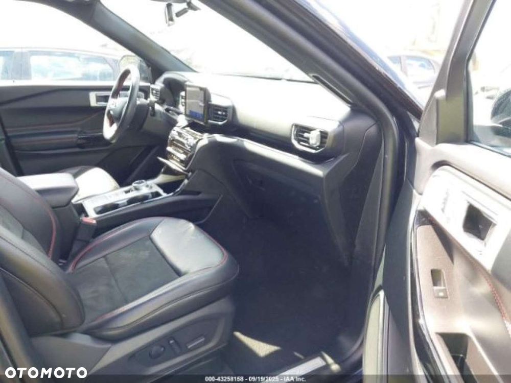 Ford Explorer - 12