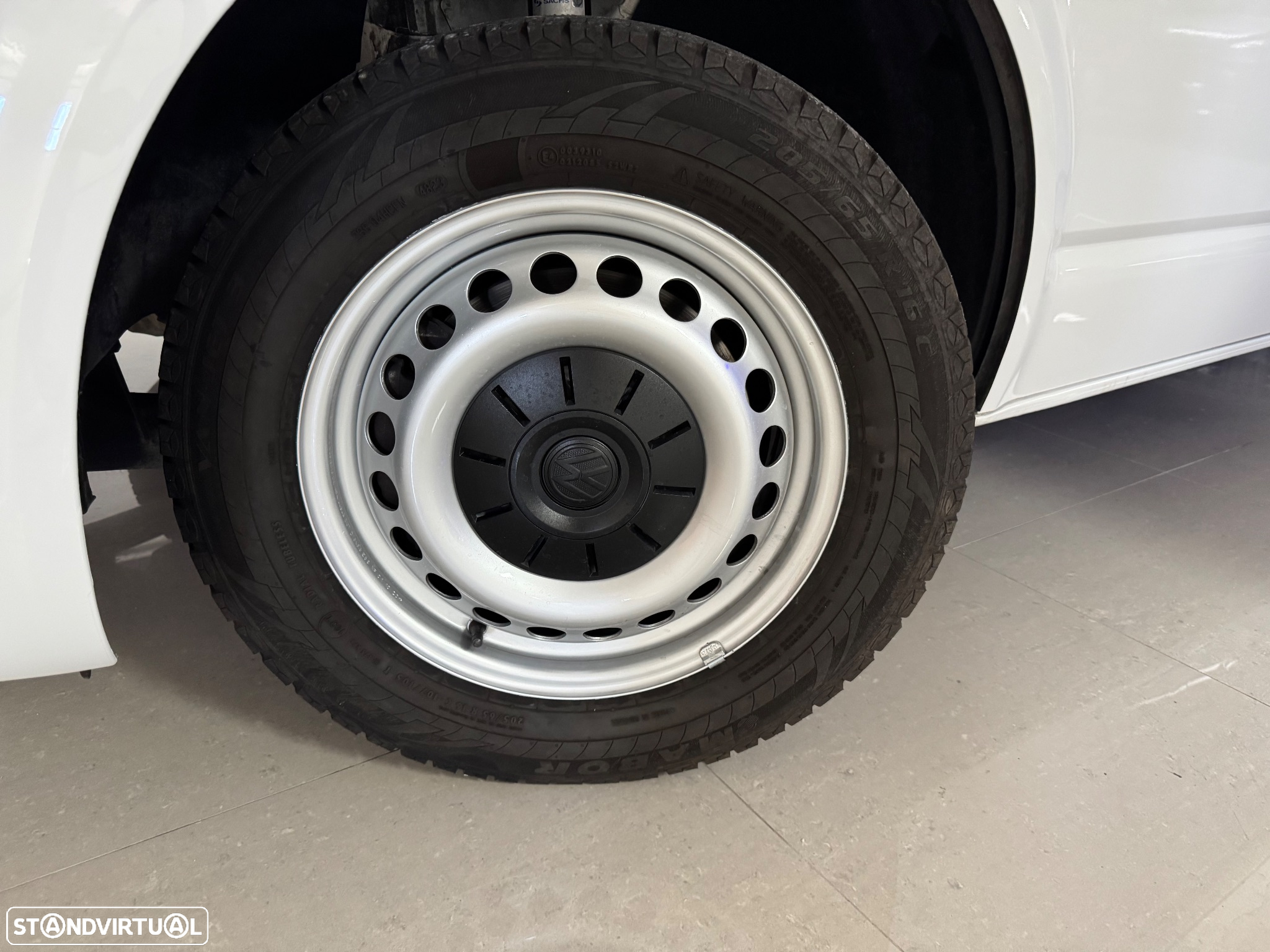 VW TRANSPORTER 2.0 TDI C/IVA BUSINESS AC OCASIÃO - 31
