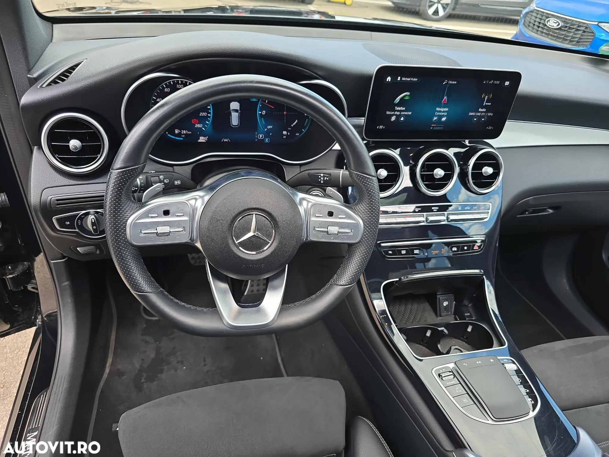 Mercedes-Benz GLC - 12