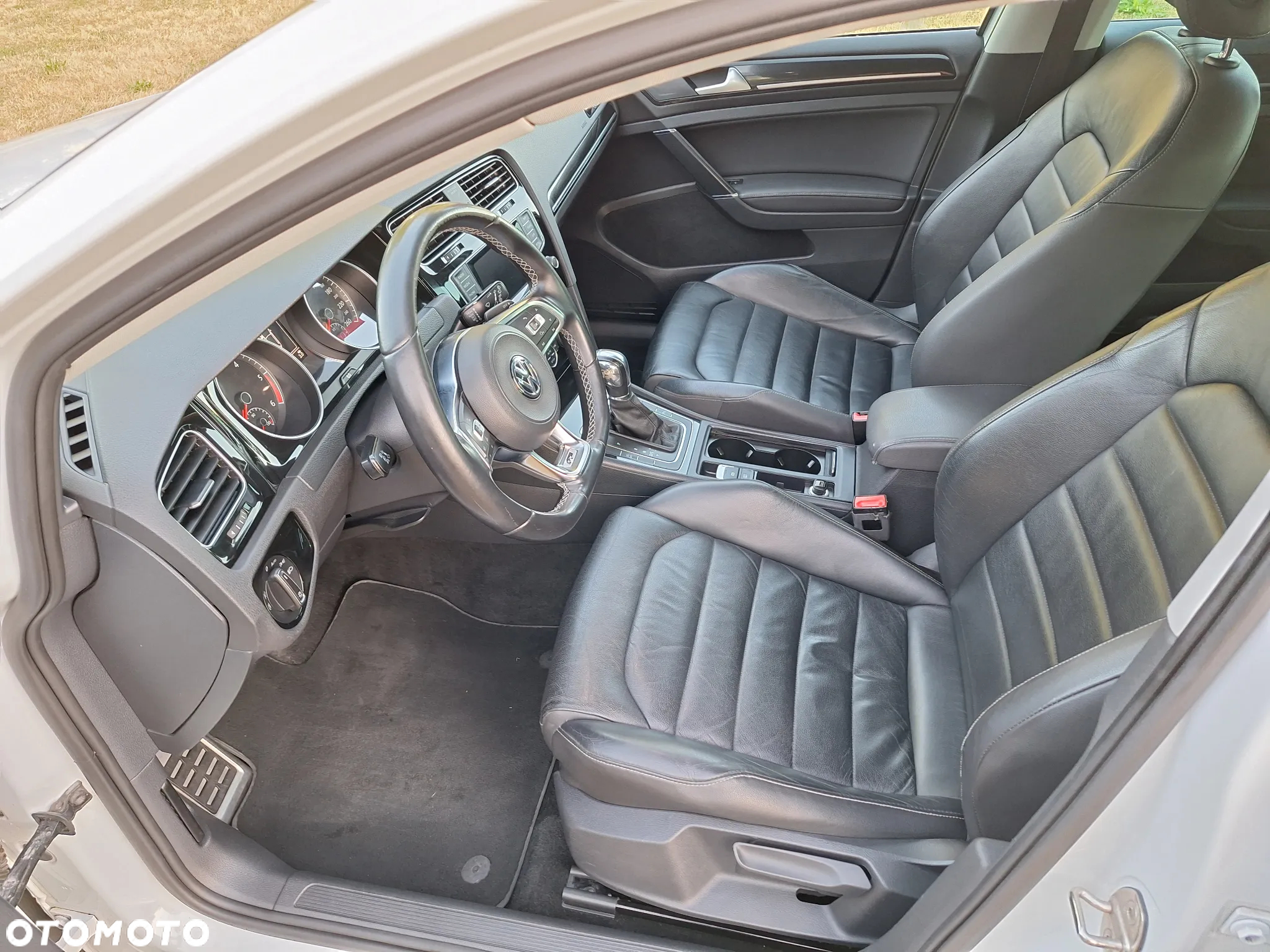 Volkswagen Golf VII 2.0 TDI BMT Highline DSG - 16