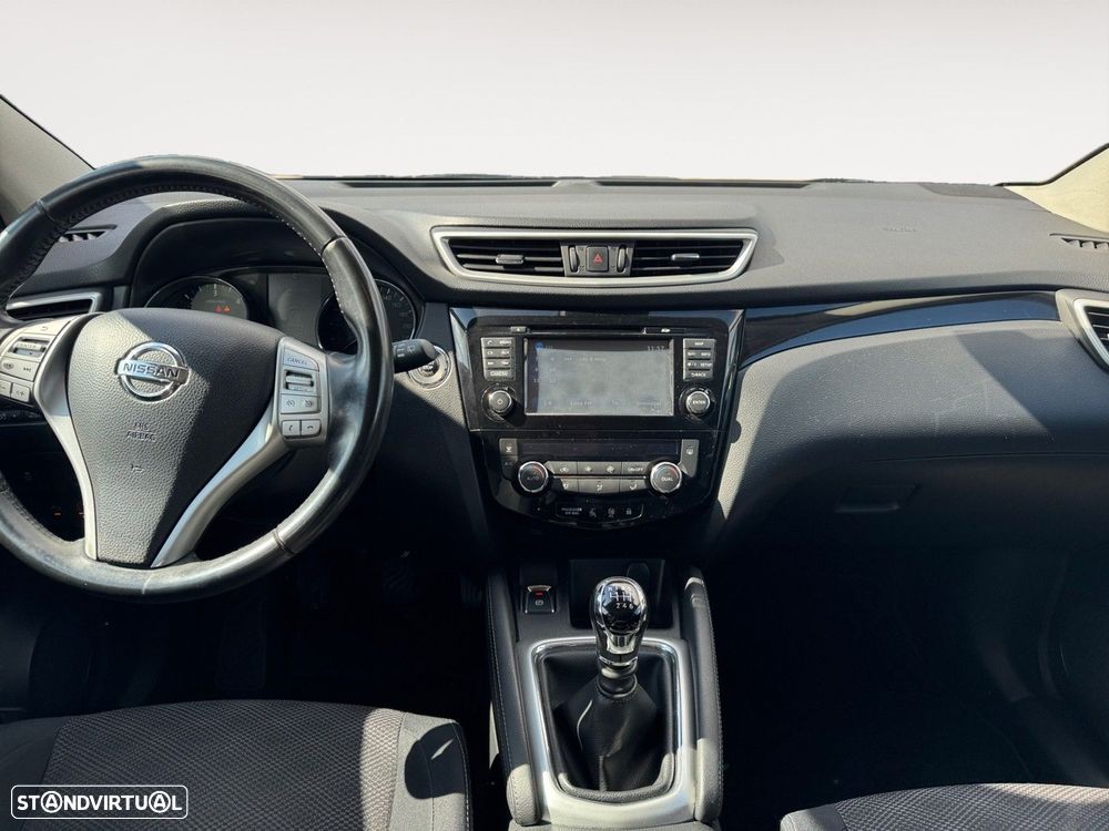 Nissan Qashqai 1.5 dCi N-Connecta 18 - 10