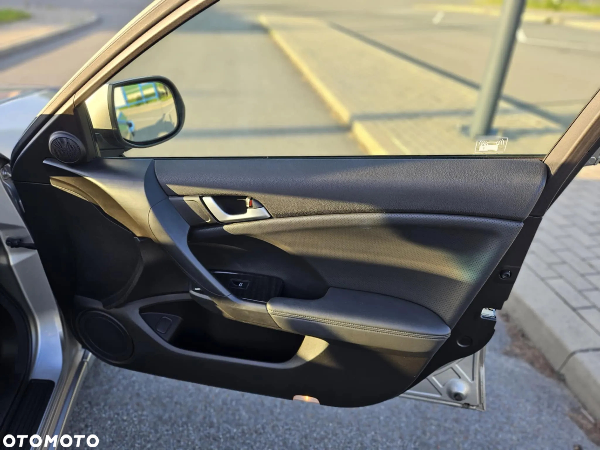 Honda Accord 2.0 Executive - 14