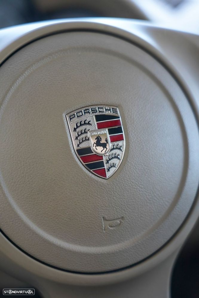 Porsche Cayenne - 22