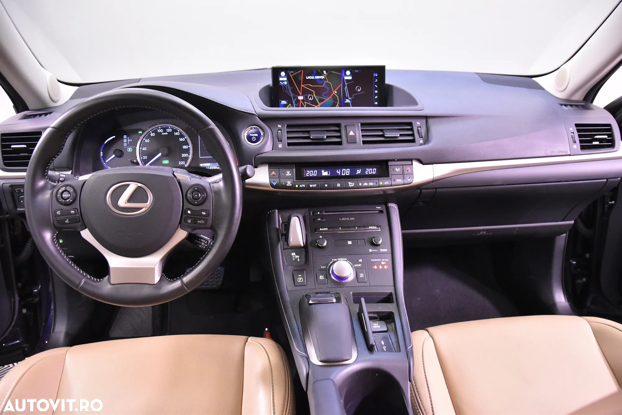 Lexus CT 200h - 9