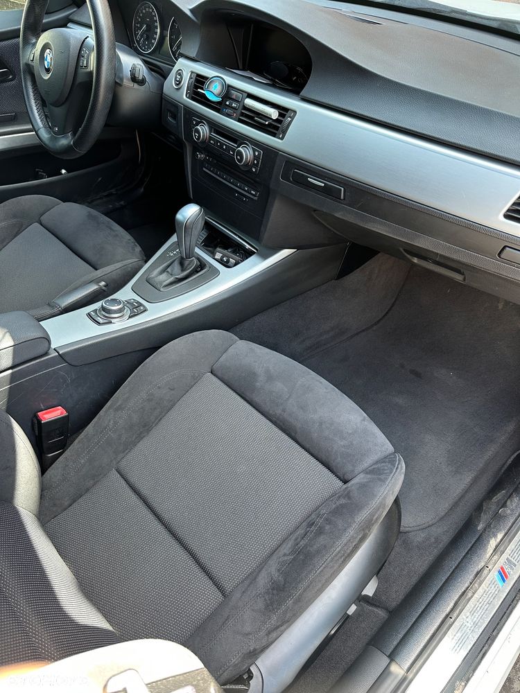 BMW Seria 3 325i Edition Sport - 17