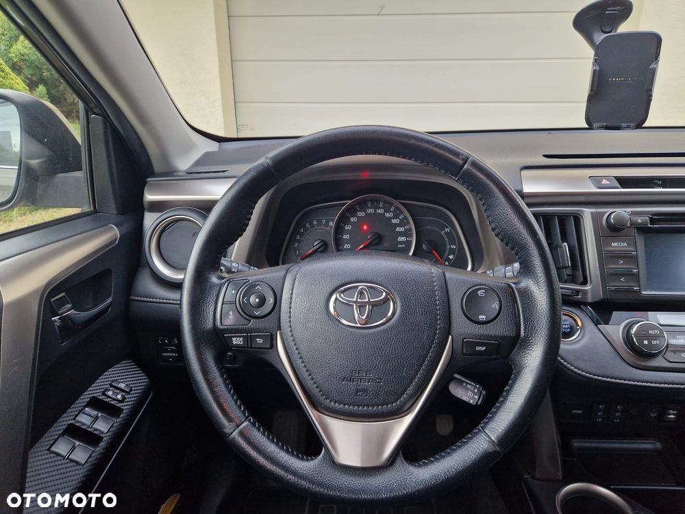 Toyota RAV4 - 9