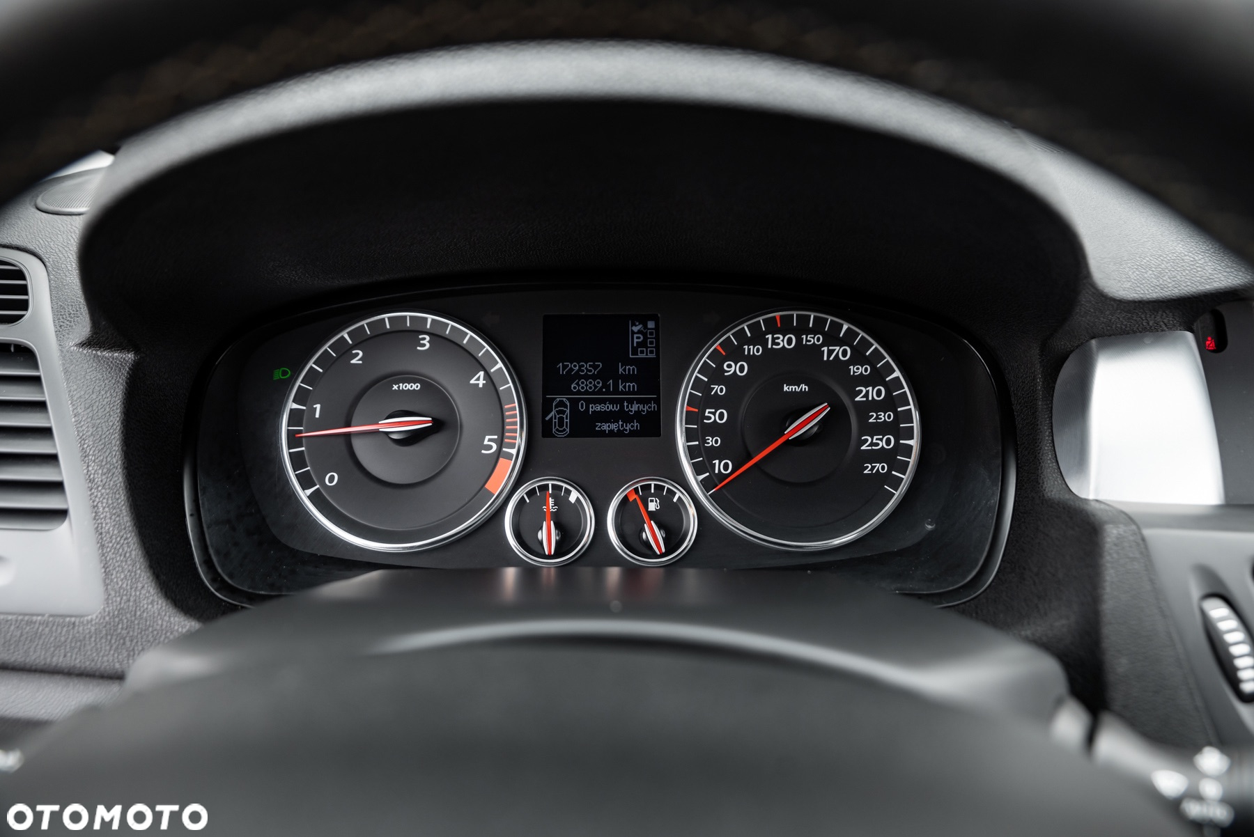 Renault Laguna Coupe V6 dCi 235 FAP GT - 24