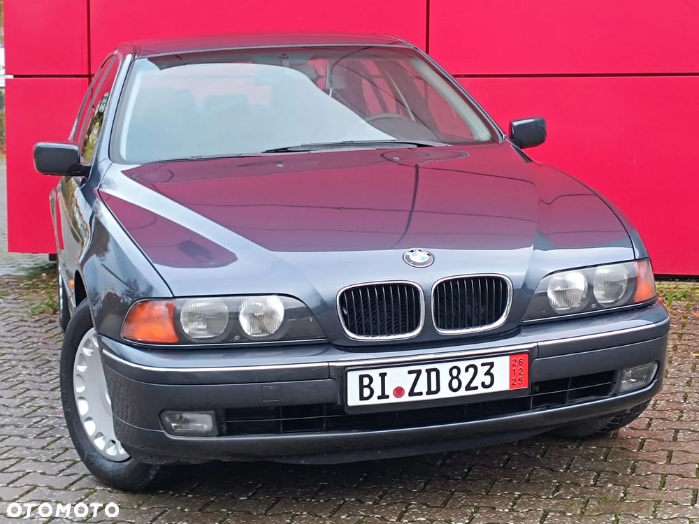 BMW Seria 5 523i - 11