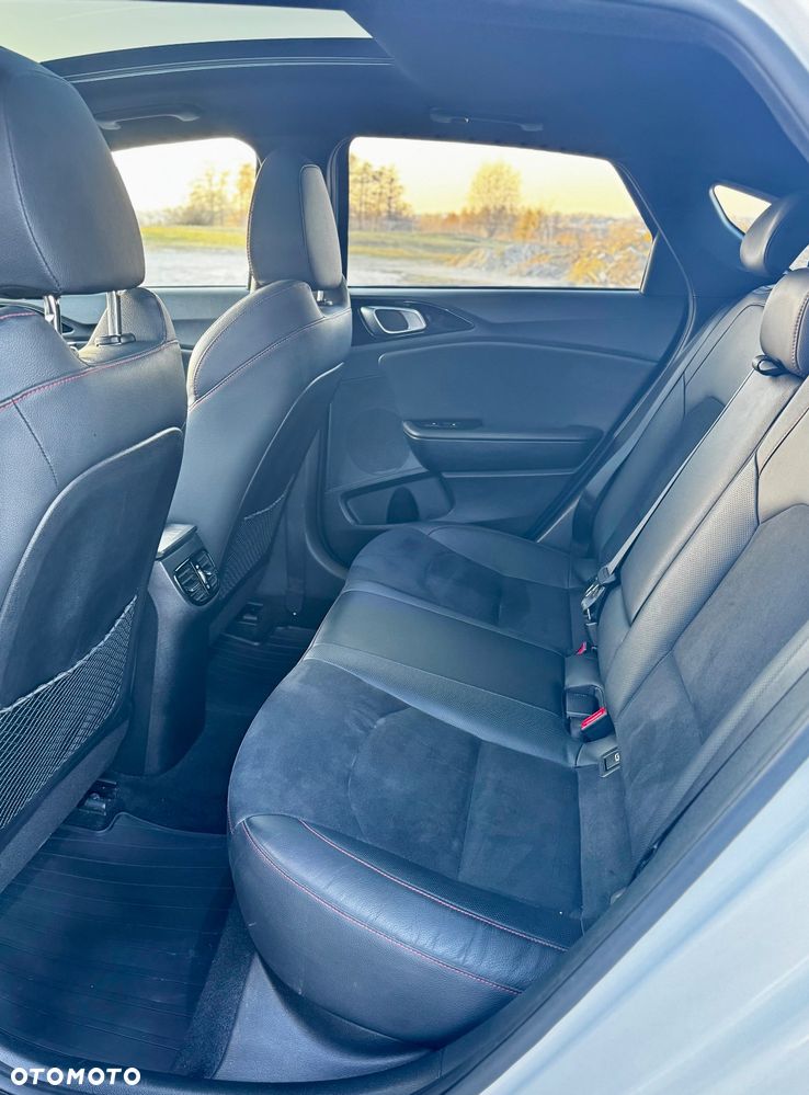 Kia ProCeed 1.6 T-GDI GT DCT - 6