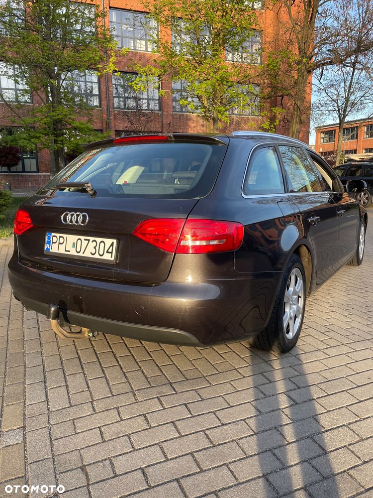 Audi A4 Avant - 4