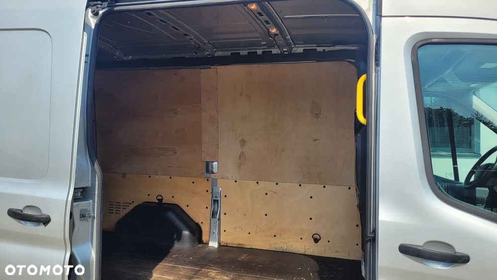Ford Transit - 10