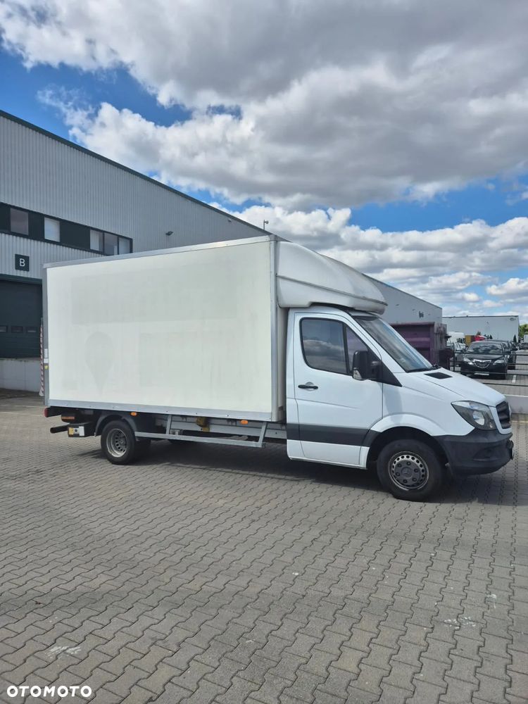 Mercedes-Benz Sprinter - 2