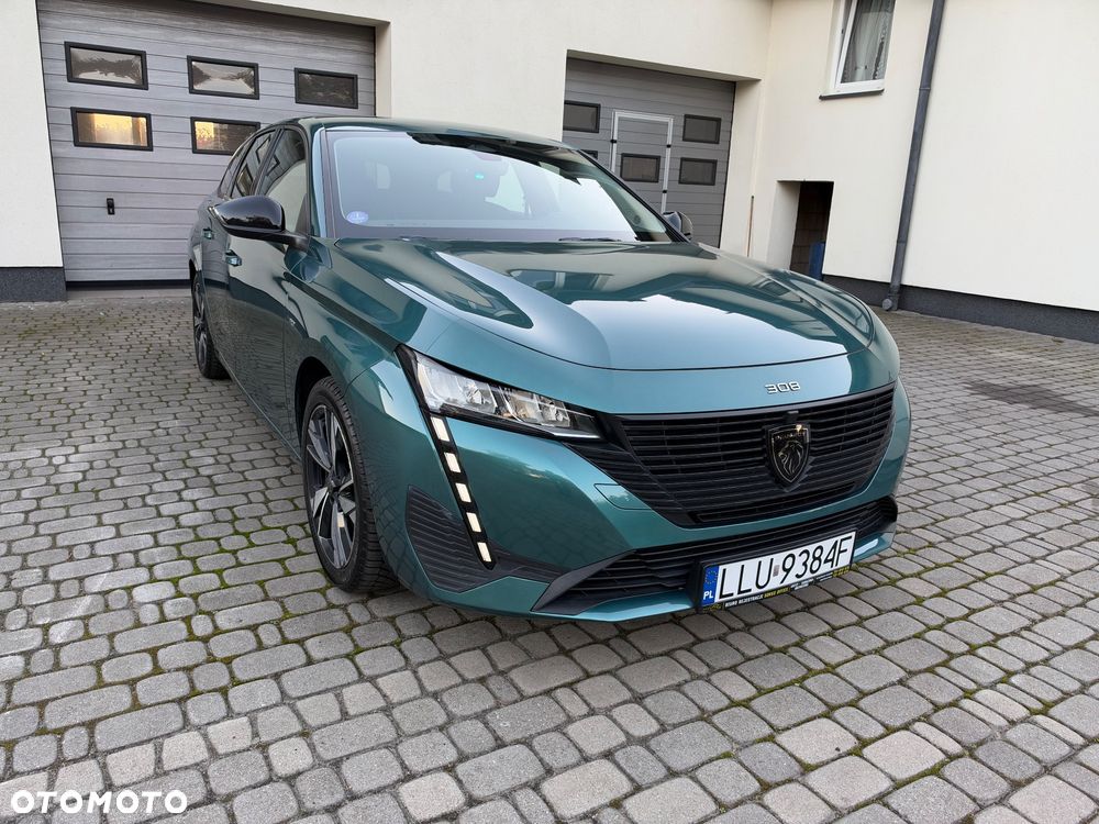 Peugeot 308 180 e-EAT8 Allure - 4