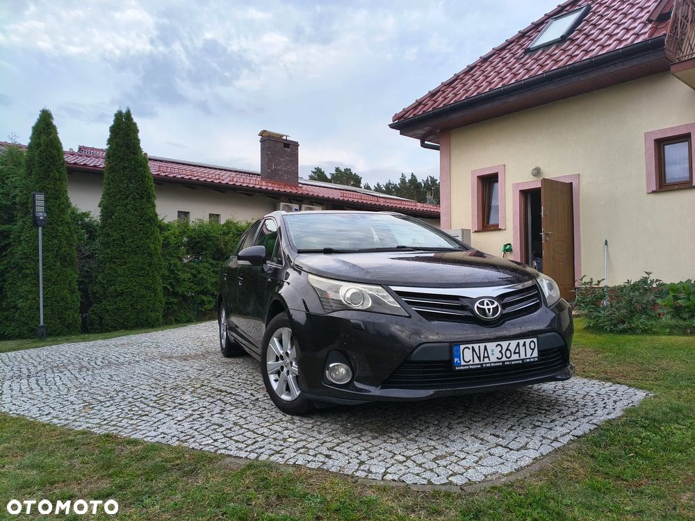 Toyota Avensis 2.0 D-4D Active - 14