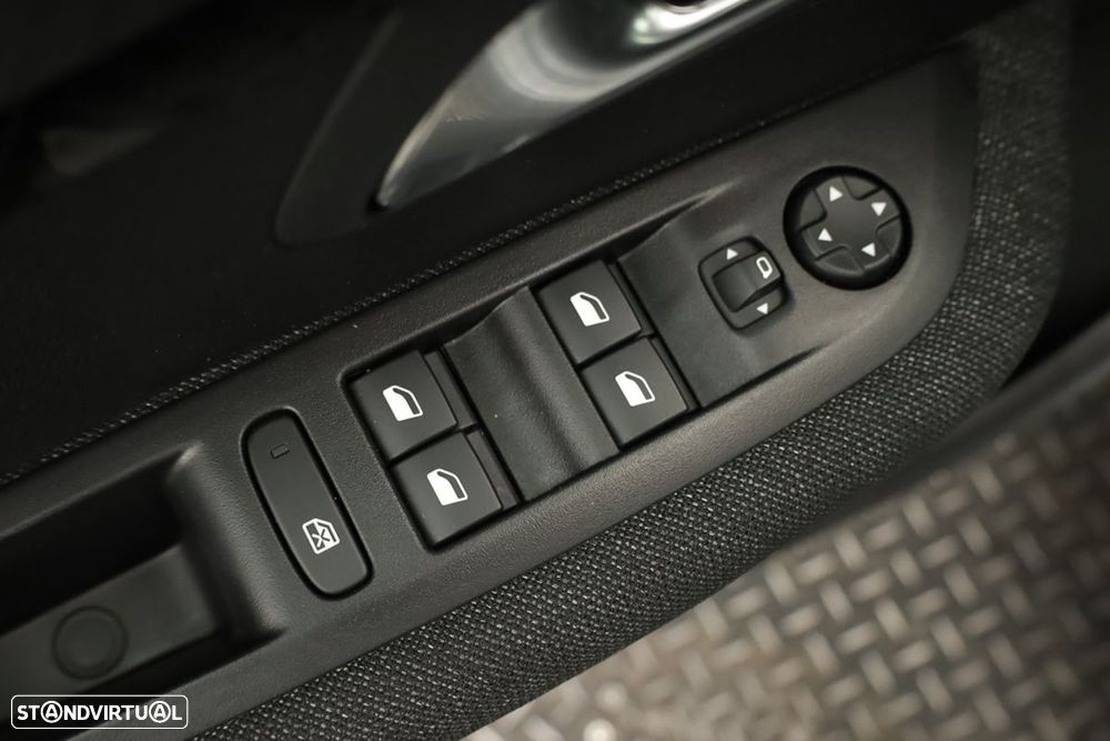 Peugeot 208 1.2 PureTech Style - 19