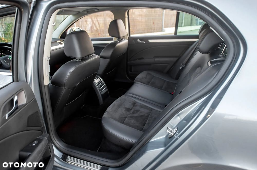 Skoda Superb 3.6 FSI 4x4 Elegance DSG - 35