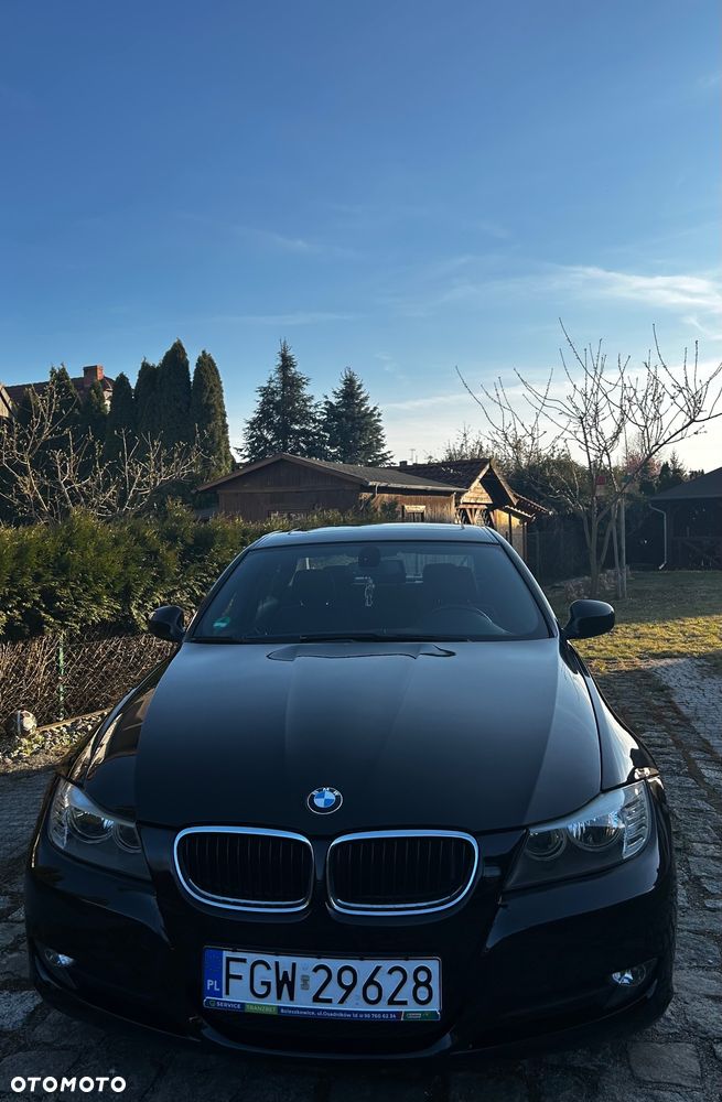 BMW Seria 3 318i - 1