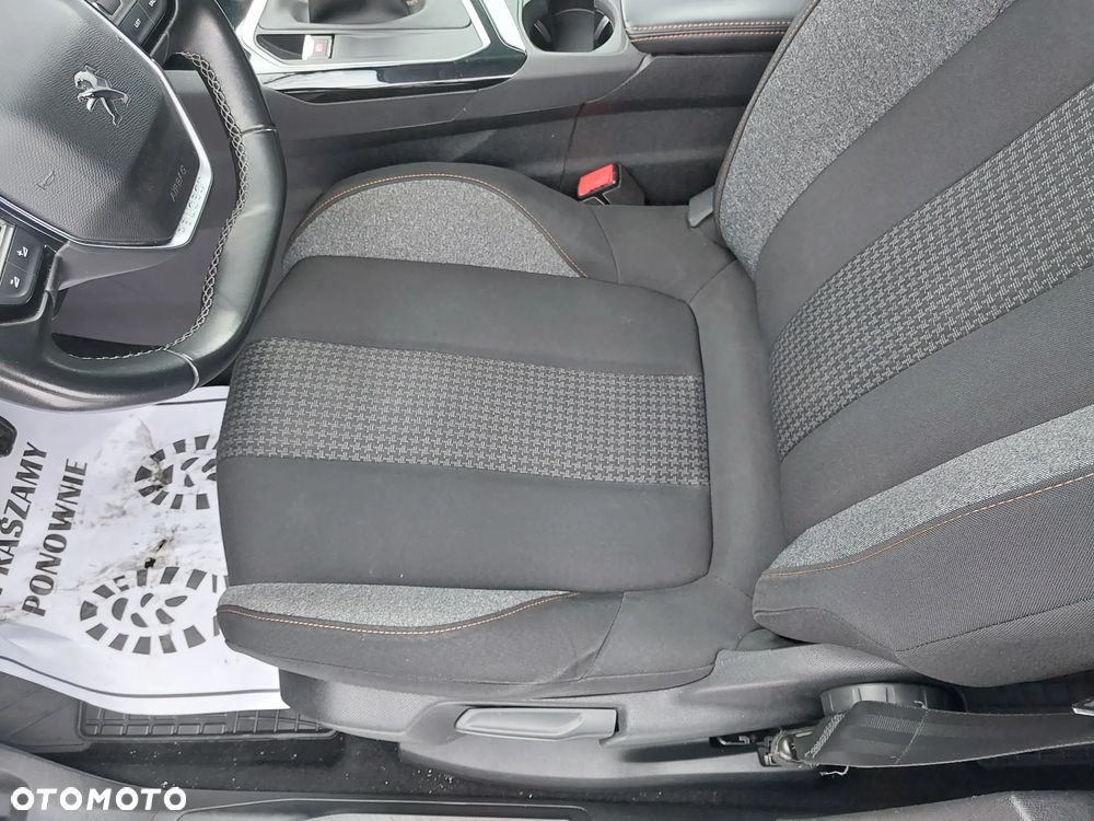 Peugeot 3008 - 18