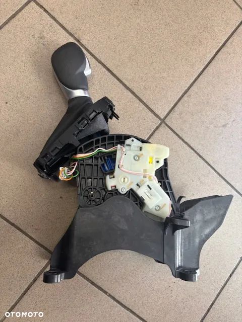 MECHANIZM ZMIANY BIEGÓW LEWAREK WYBIERAK AUTOMAT RENAULT CLIO V 111193570 - 2