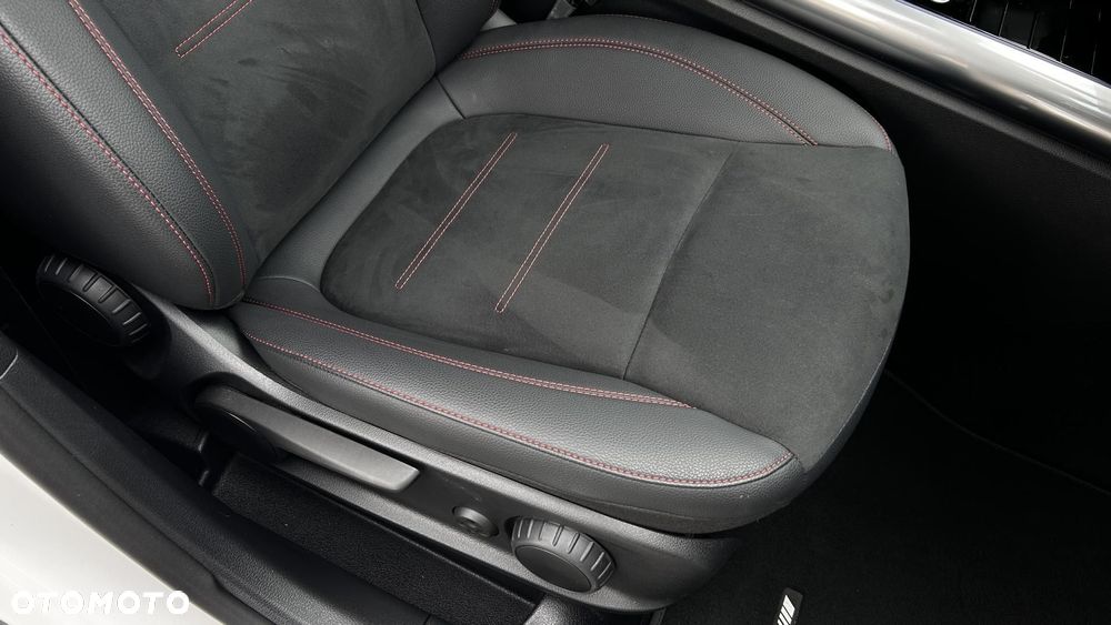 Mercedes-Benz GLA 200 AMG Line - 25