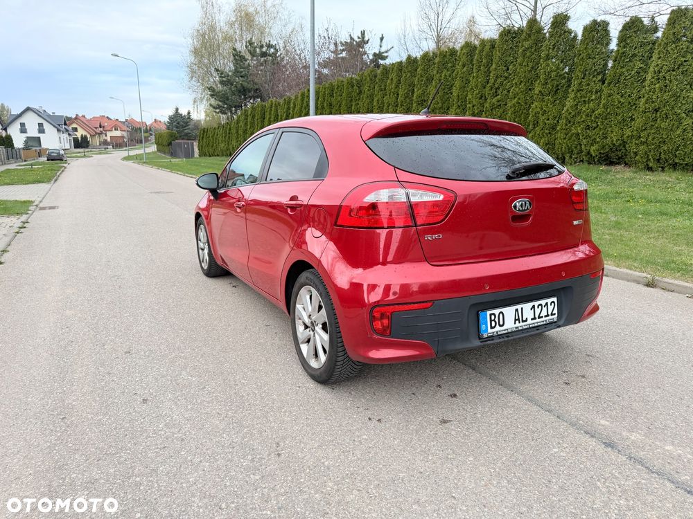 Kia Rio - 10