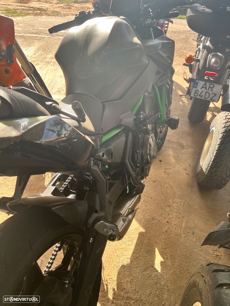 Kawasaki Z - 6