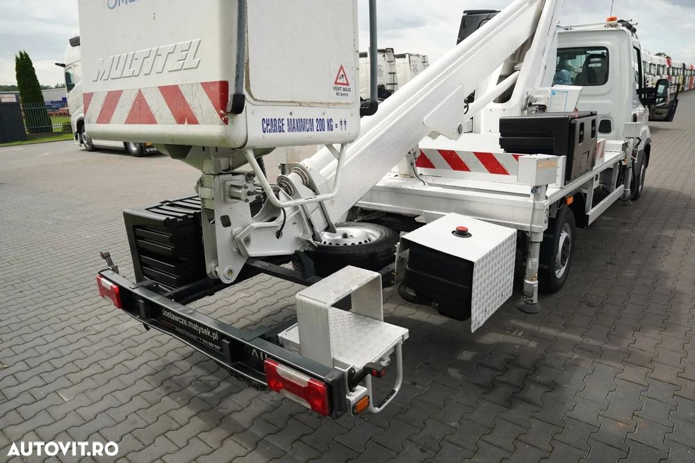 Iveco DAILY 35-120 / Platformă de lucru aeriană / MULTITEL MT 182 / 4 stabilizatoare / MANUALĂ / 2017 - 20