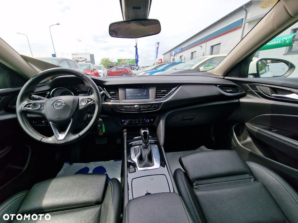 Opel Insignia - 22