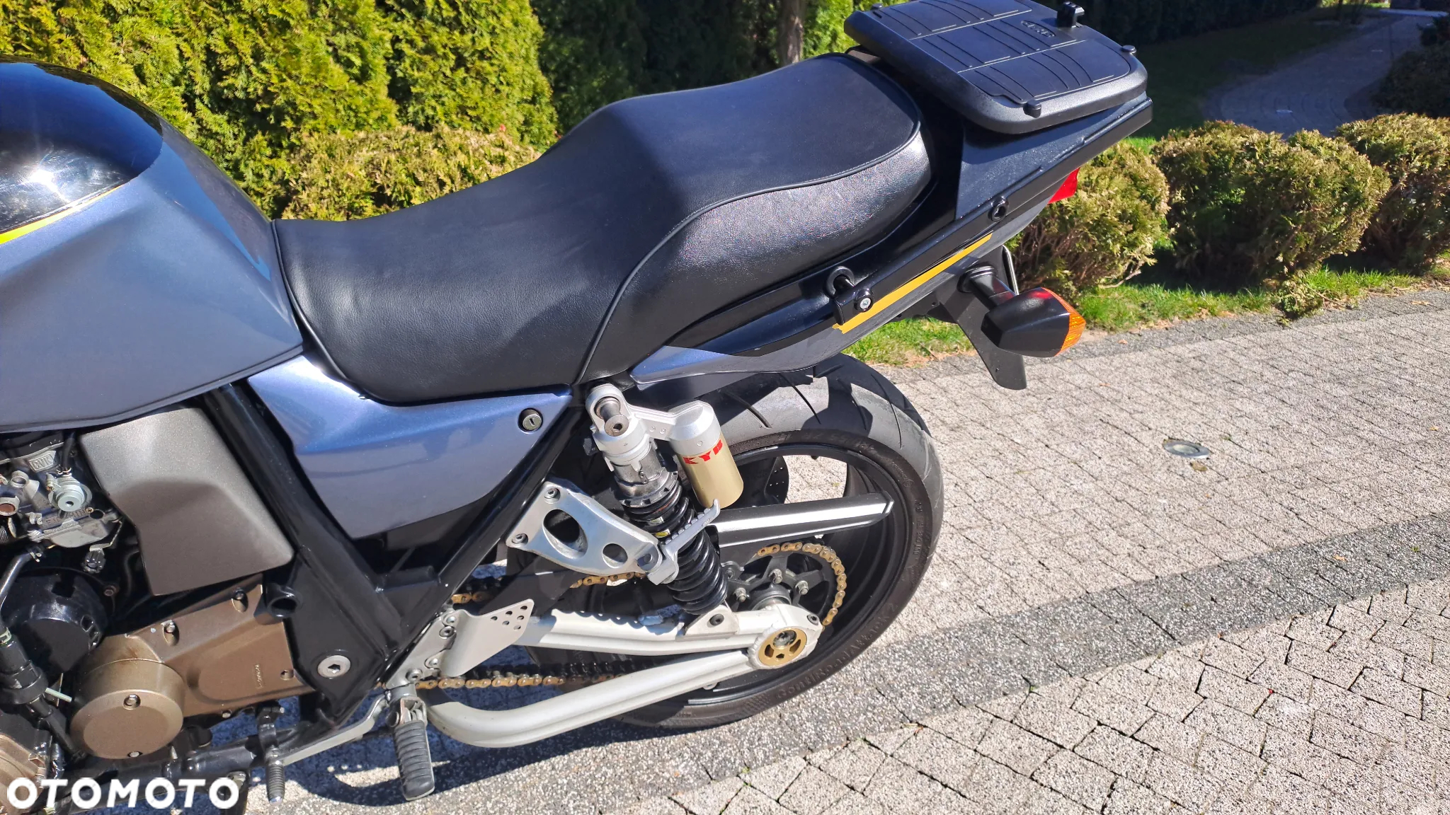 Kawasaki ZRX - 18