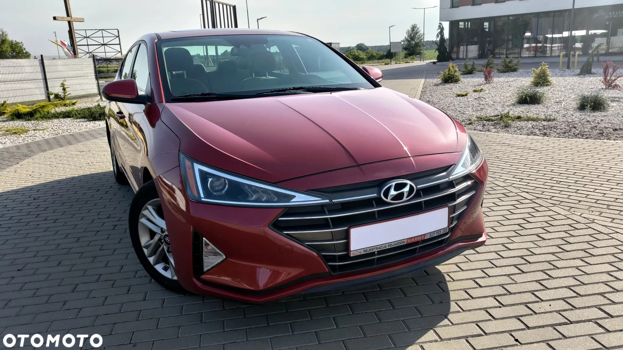 Hyundai Elantra - 2