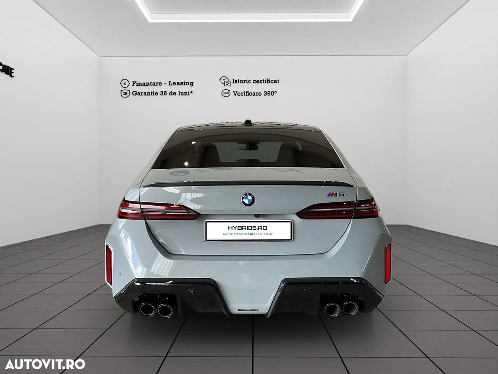 BMW M5 xDrive - 13