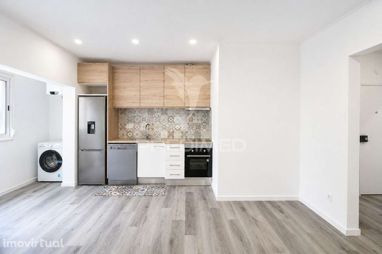 T2, 1º andar remodelado, junto ao parque Zeca Afonso - Grande imagem: 5/15