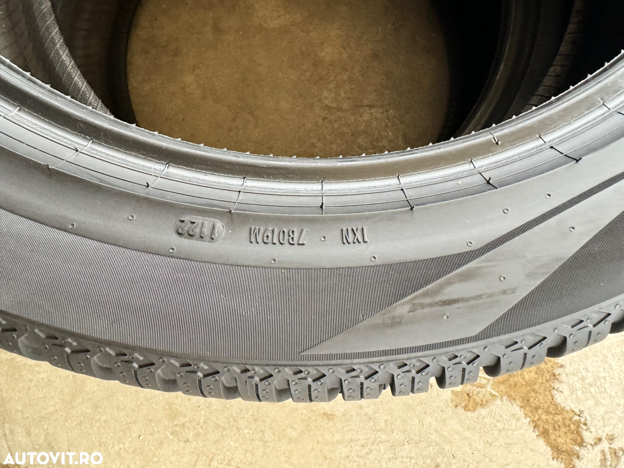 Vând 2 anvelope 275/45/20 Pirelli allseazon ca noi - 8