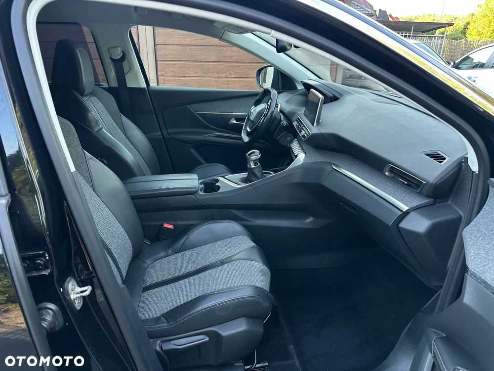 Peugeot 5008 BlueHDi 130 Active Pack - 18
